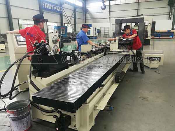 4米氣脹軸銑槽機車間生產(chǎn)中
